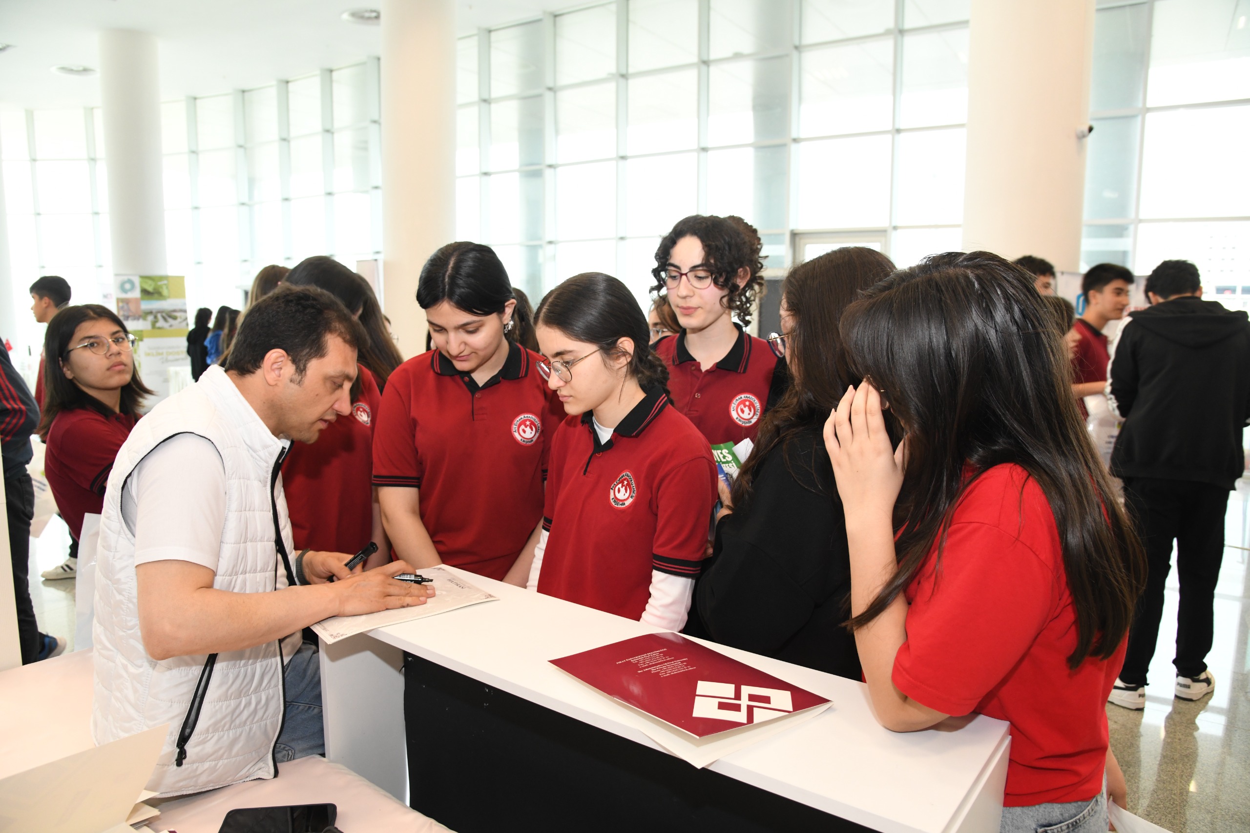 Anadolu Üniversiteler Birliği (AÜB) Tanıtım Fuarı, Kırşehir ‘de Açıldı